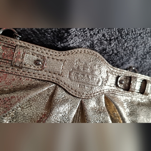 RARE Coach Gold Metallic Purse - Picture 3 of 12